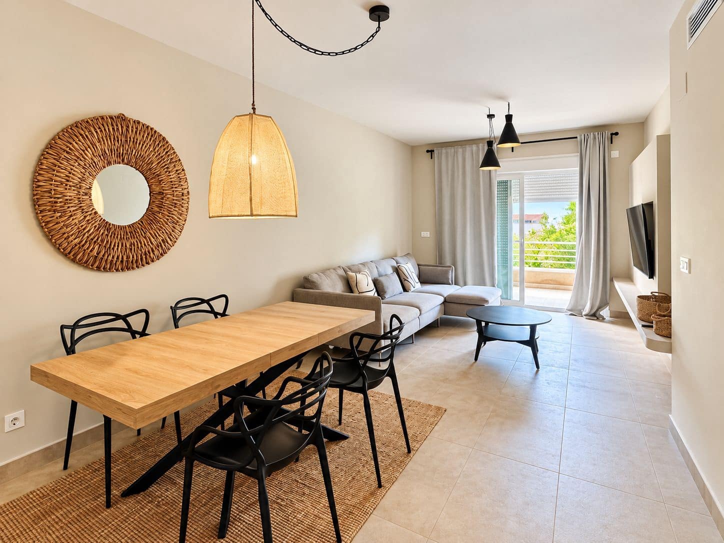 2 Zimmer Apartment zu vermieten in Moraira mit Pool Garage - 1.300 € (Ref: 10160195)