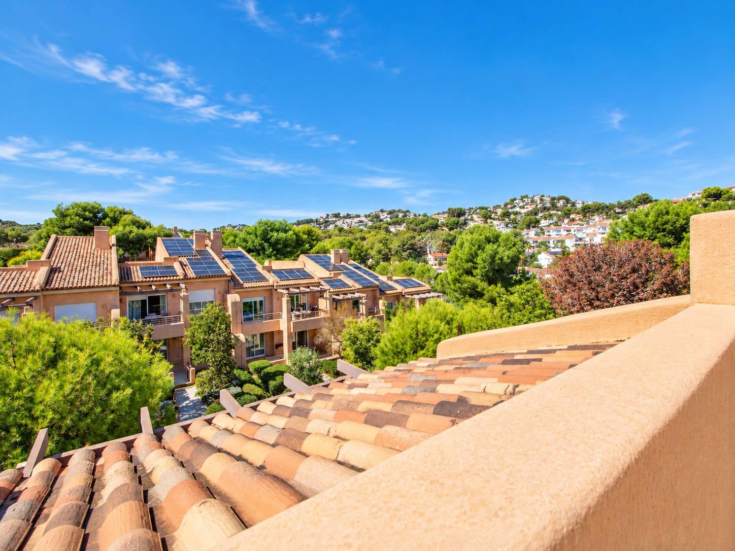 2 Zimmer Apartment zu vermieten in Moraira mit Pool Garage - 1.300 € (Ref: 10160195)