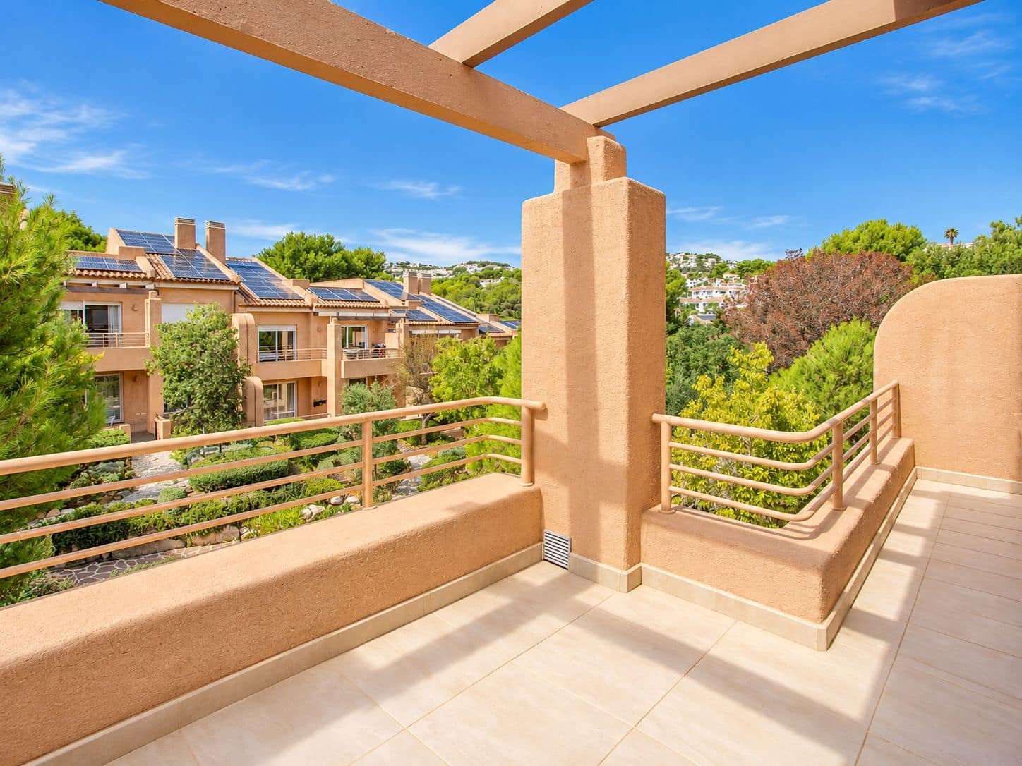 2 Zimmer Apartment zu vermieten in Moraira mit Pool Garage - 1.300 € (Ref: 10160195)