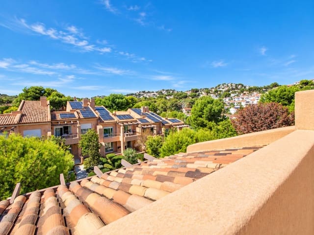 2 Zimmer Apartment zu vermieten in Moraira, Teulada-Moraira mit Pool Garage - 1.300 € (Ref: 10160195)
