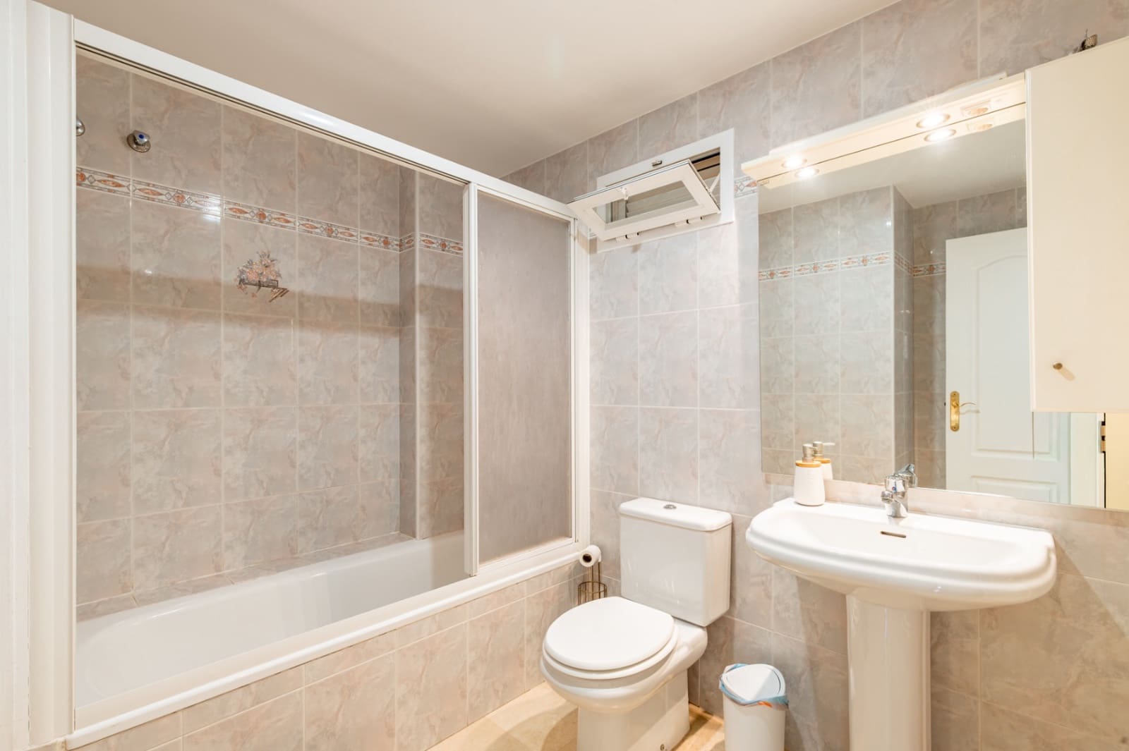 2 sypialnia Apartament na sprzedaż w Calpe / Calp z basenem garażem - 387 000 € (Ref: 10167888)