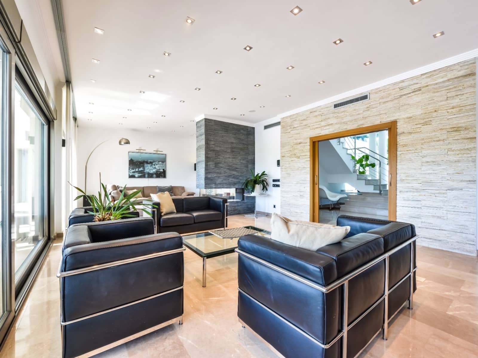 6 bedroom Villa for sale in Benissa with pool garage - € 1,799,999 (Ref: 8295469)