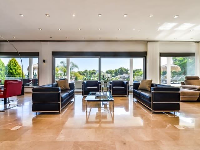 6 bedroom Villa for sale in Benissa with pool garage - € 1,799,999 (Ref: 8295469)