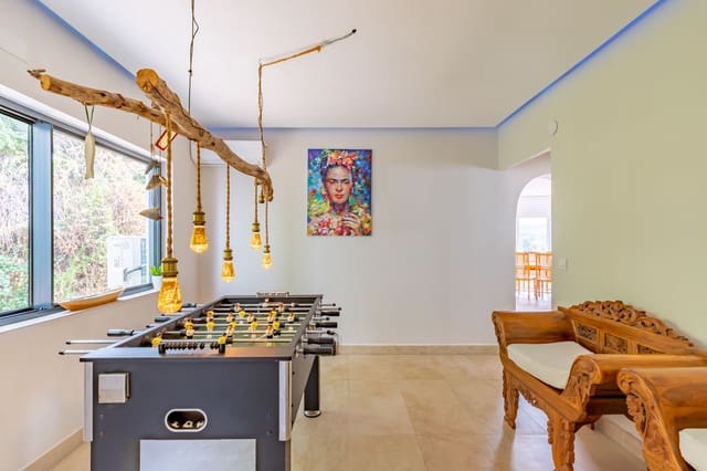 3 bedroom Villa for sale in Moraira, Teulada-Moraira with pool garage - € 599,000 (Ref: 9204060)