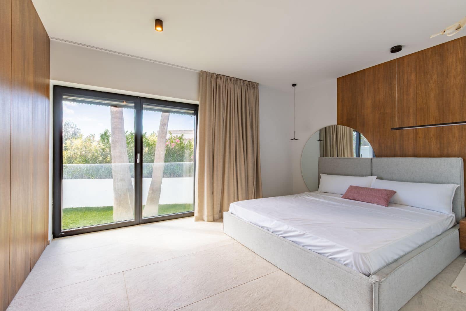 5 bedroom Villa for sale in Cumbre del Sol with pool garage - € 1,680,000 (Ref: 9256411)