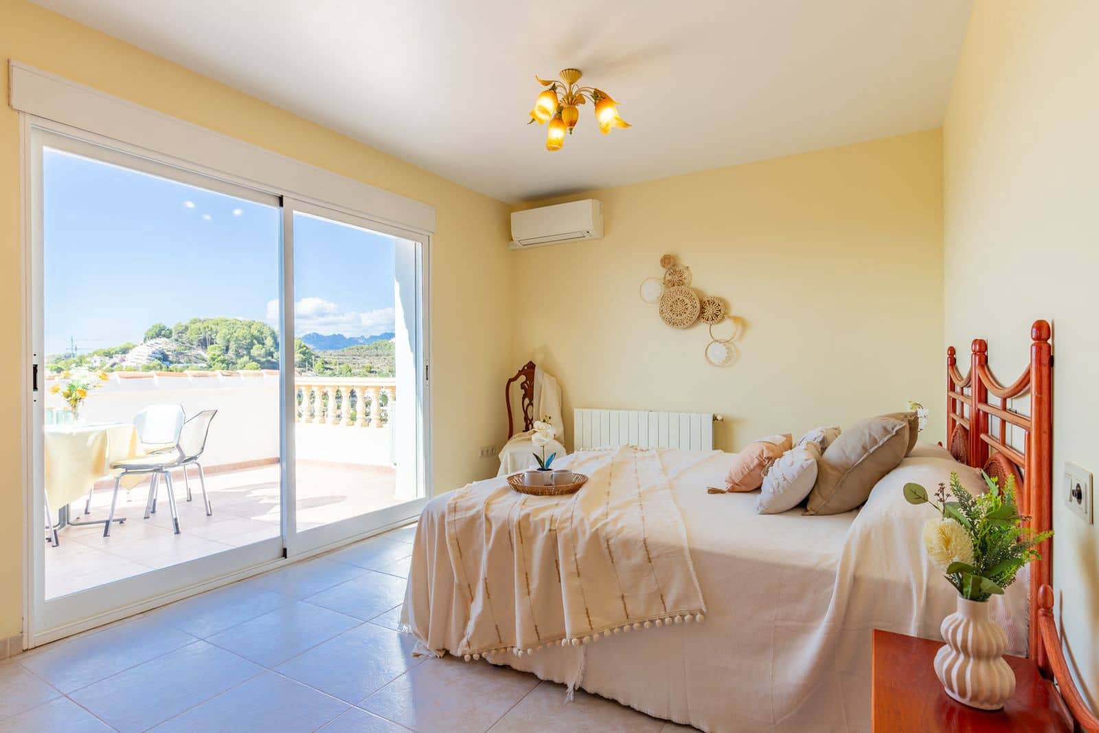 Chalet de 3 habitaciones en Moraira en venta con piscina garaje - 850.000 € (Ref: 9294084)