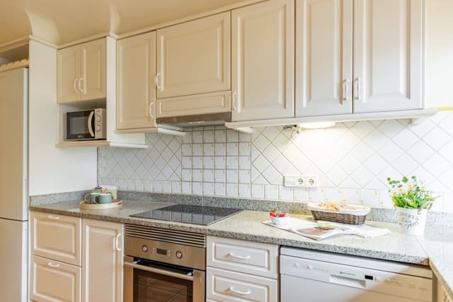 Apartamento de 3 habitaciones en Teulada Pueblo, Teulada-Moraira en venta con piscina garaje - 640.000 € (Ref: 9466100)