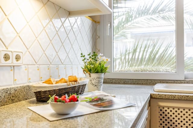 Apartamento de 3 habitaciones en Teulada Pueblo, Teulada-Moraira en venta con piscina garaje - 640.000 € (Ref: 9466100)