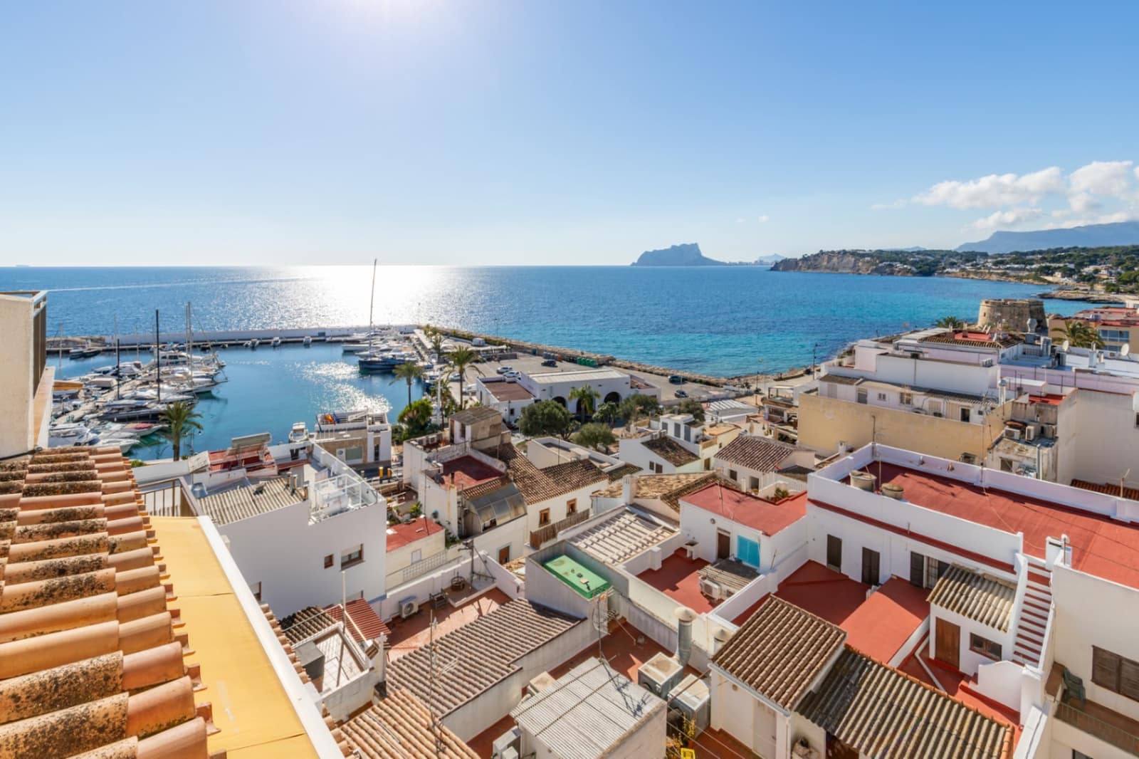 Ático de 2 habitaciones en Moraira en alquiler con garaje - 1.200 € (Ref: 9532556)