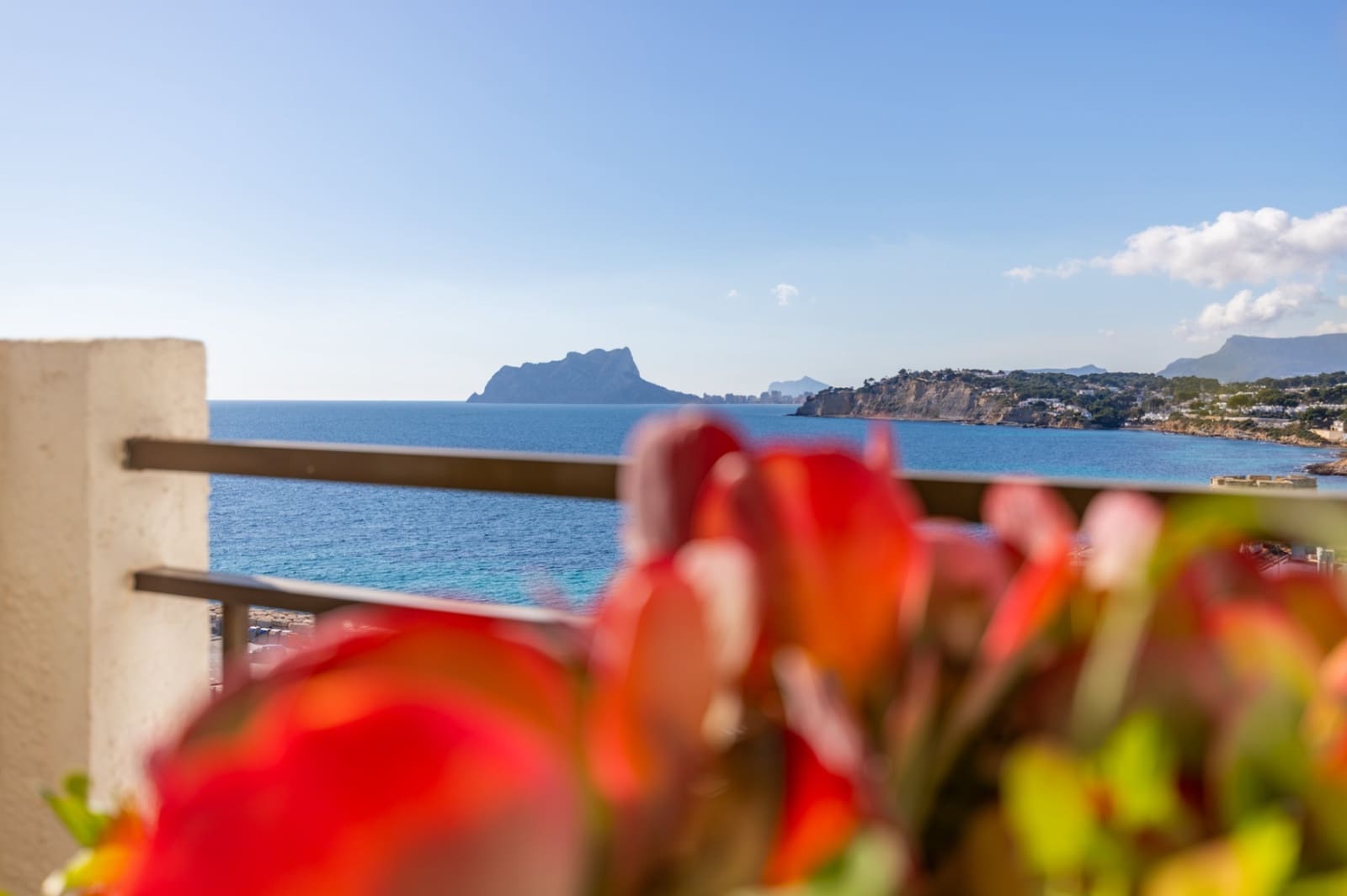 Ático de 2 habitaciones en Moraira en alquiler con garaje - 1.200 € (Ref: 9532556)