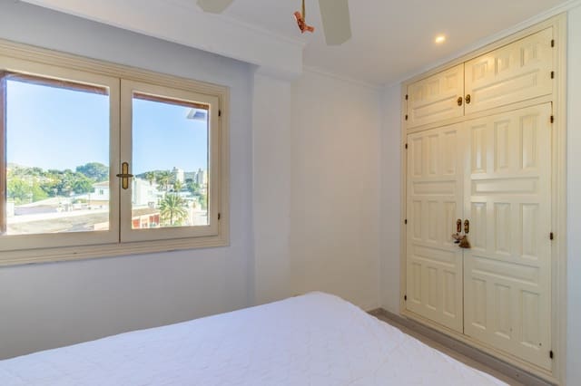 Ático de 2 habitaciones en Moraira, Teulada-Moraira en alquiler con garaje - 1.200 € (Ref: 9532556)