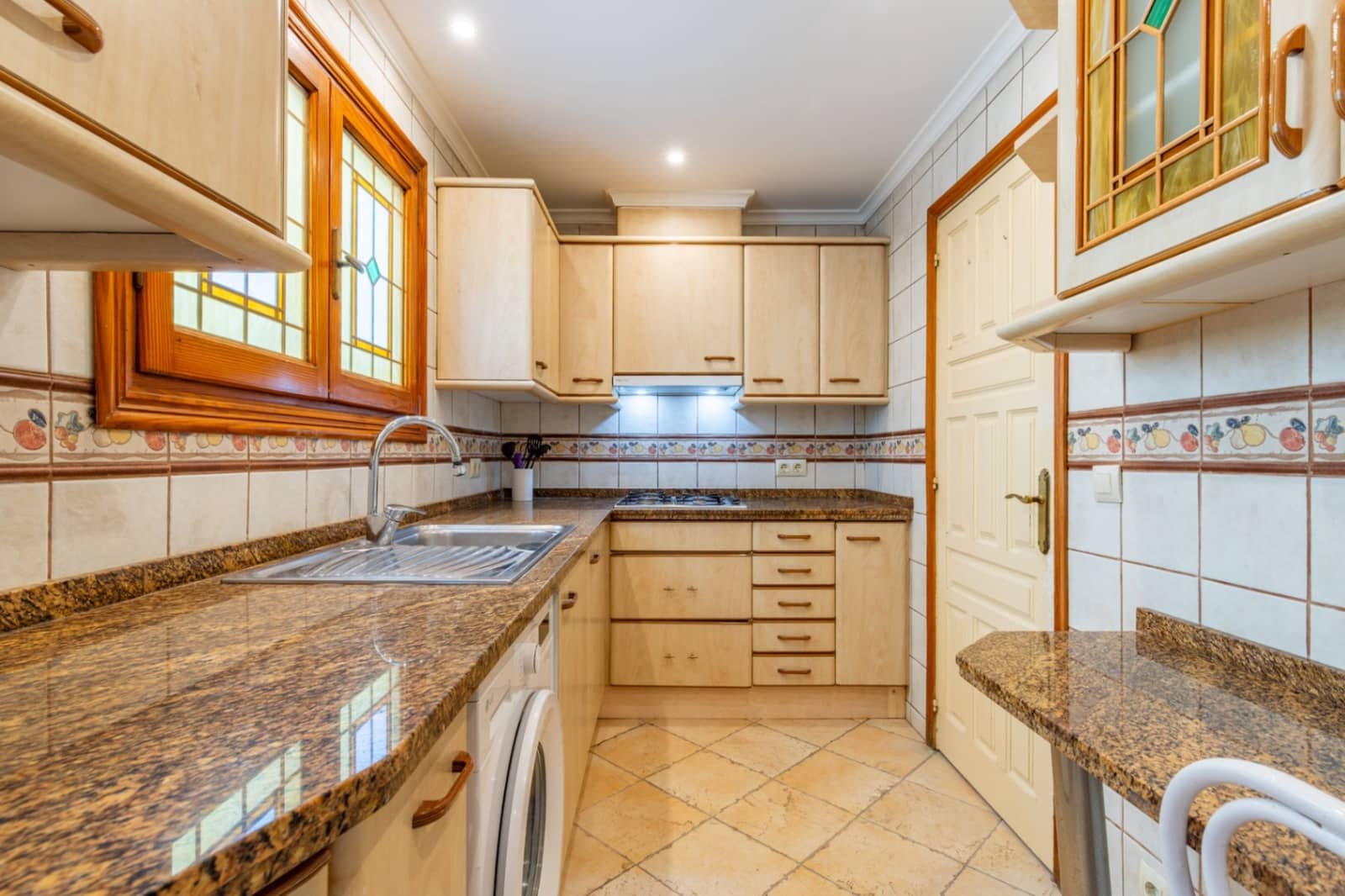 Ático de 2 habitaciones en Moraira en alquiler con garaje - 1.200 € (Ref: 9532556)