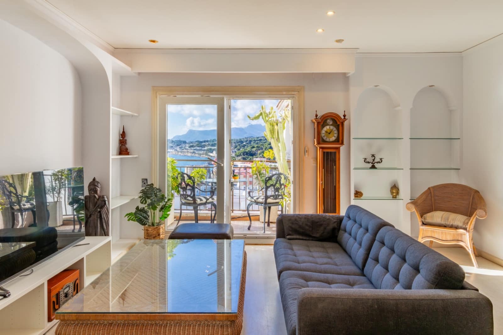 Ático de 2 habitaciones en Moraira en alquiler con garaje - 1.200 € (Ref: 9532556)