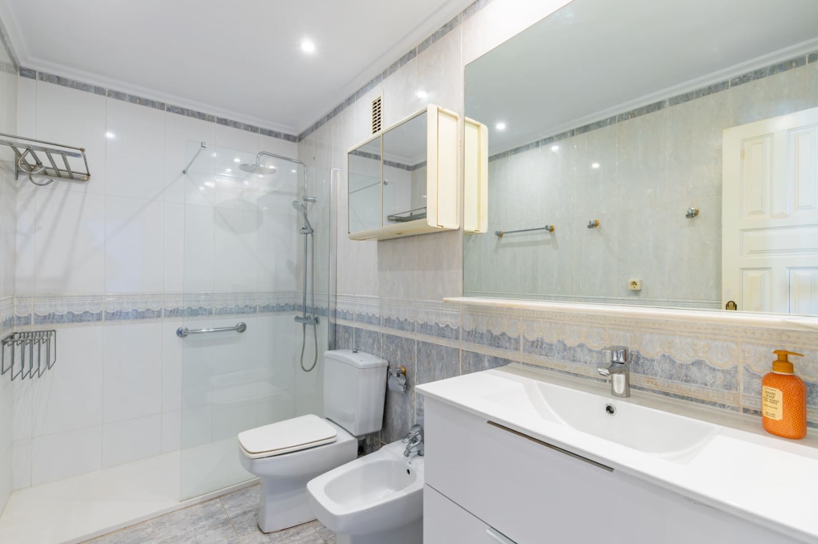 Ático de 2 habitaciones en Moraira en alquiler con garaje - 1.200 € (Ref: 9532556)