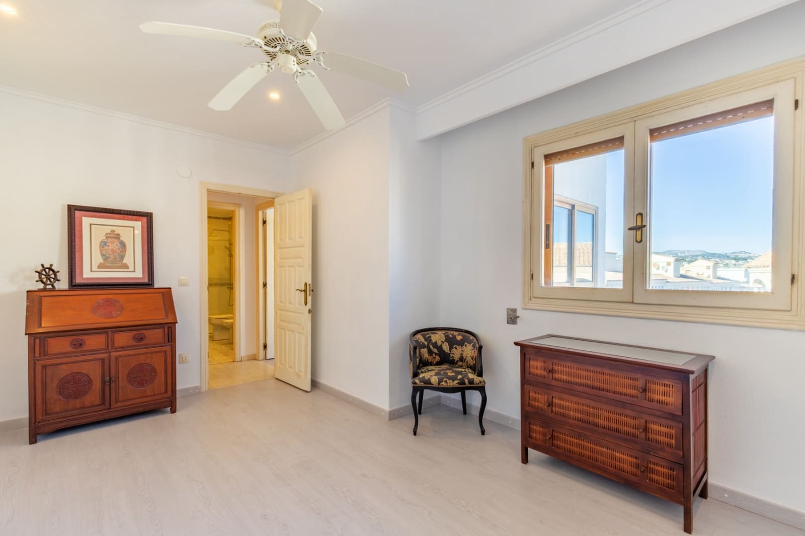 Ático de 2 habitaciones en Moraira en alquiler con garaje - 1.200 € (Ref: 9532556)