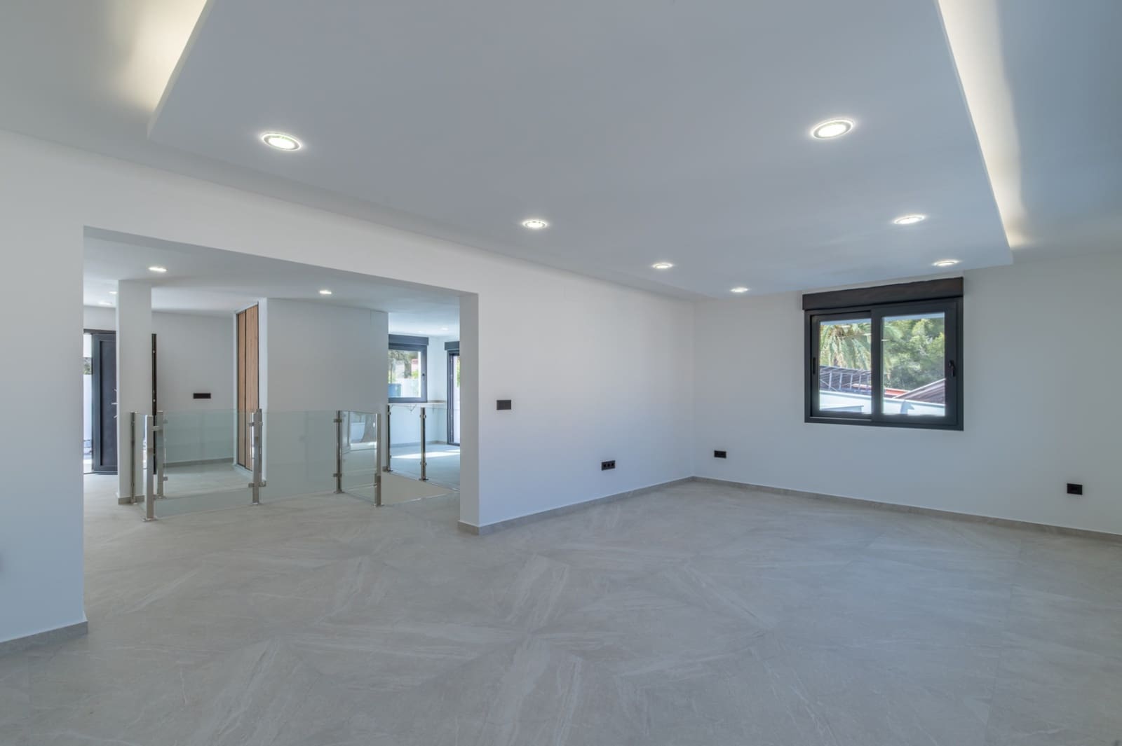 6 Zimmer Villa zu verkaufen in Albir mit Pool Garage - 1.575.000 € (Ref: 9635348)