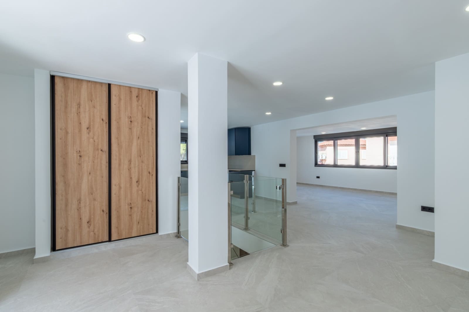 6 Zimmer Villa zu verkaufen in Albir mit Pool Garage - 1.575.000 € (Ref: 9635348)