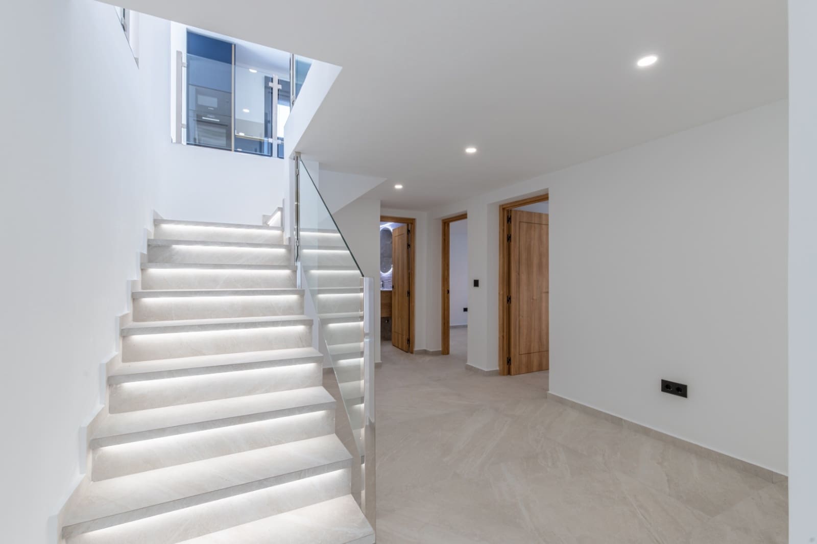 6 Zimmer Villa zu verkaufen in Albir mit Pool Garage - 1.575.000 € (Ref: 9635348)