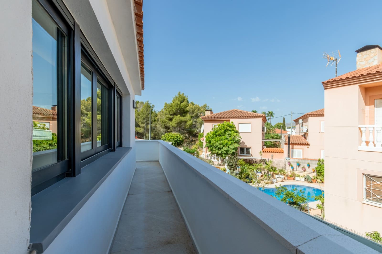 6 Zimmer Villa zu verkaufen in Albir mit Pool Garage - 1.575.000 € (Ref: 9635348)