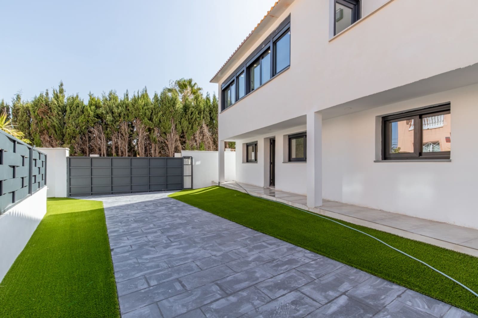 6 Zimmer Villa zu verkaufen in Albir mit Pool Garage - 1.575.000 € (Ref: 9635348)