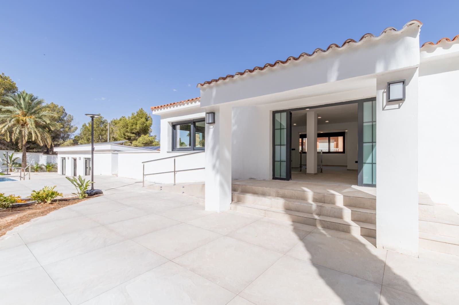 6 Zimmer Villa zu verkaufen in Albir mit Pool Garage - 1.575.000 € (Ref: 9635348)