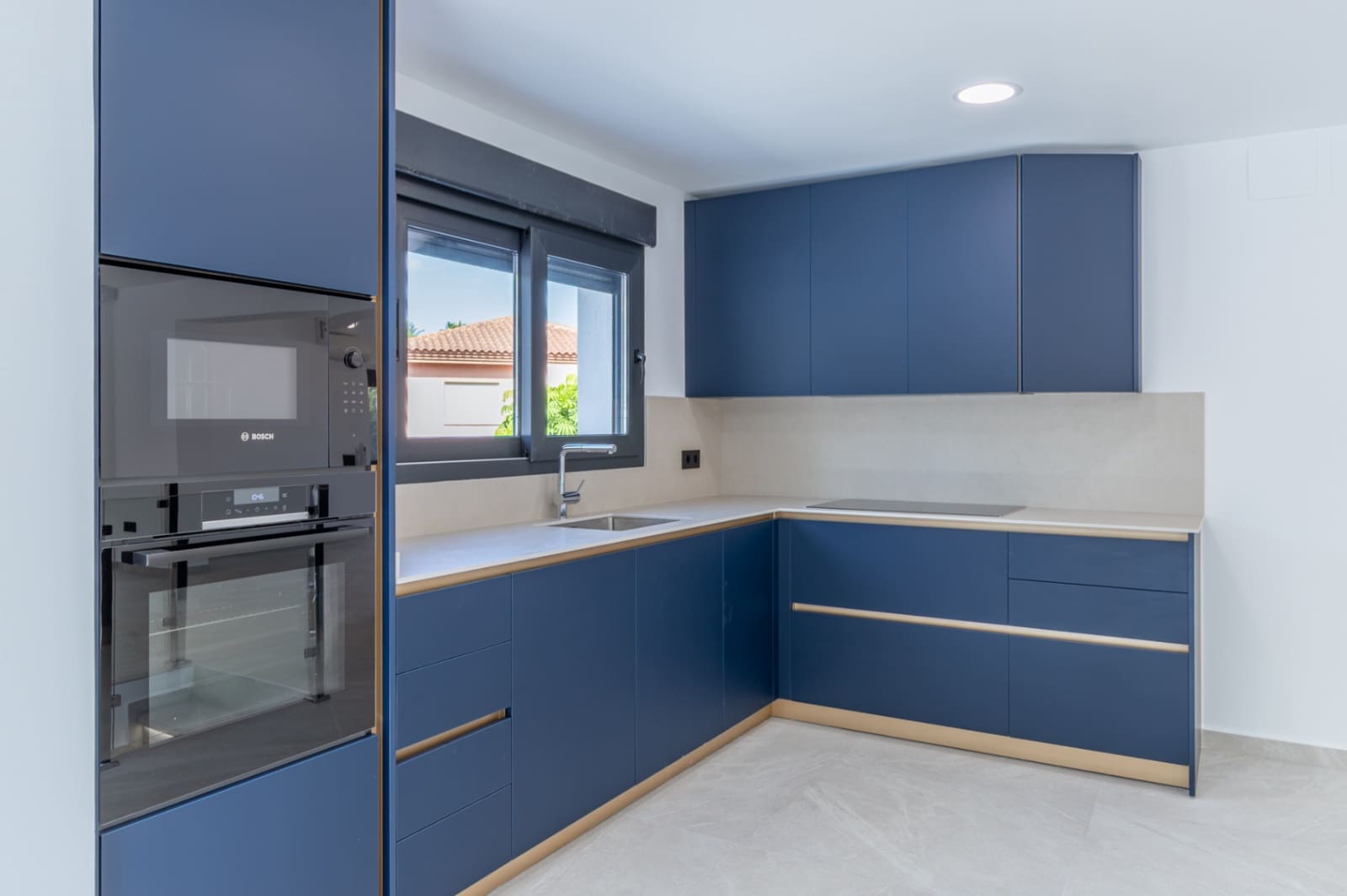 6 Zimmer Villa zu verkaufen in Albir mit Pool Garage - 1.575.000 € (Ref: 9635348)