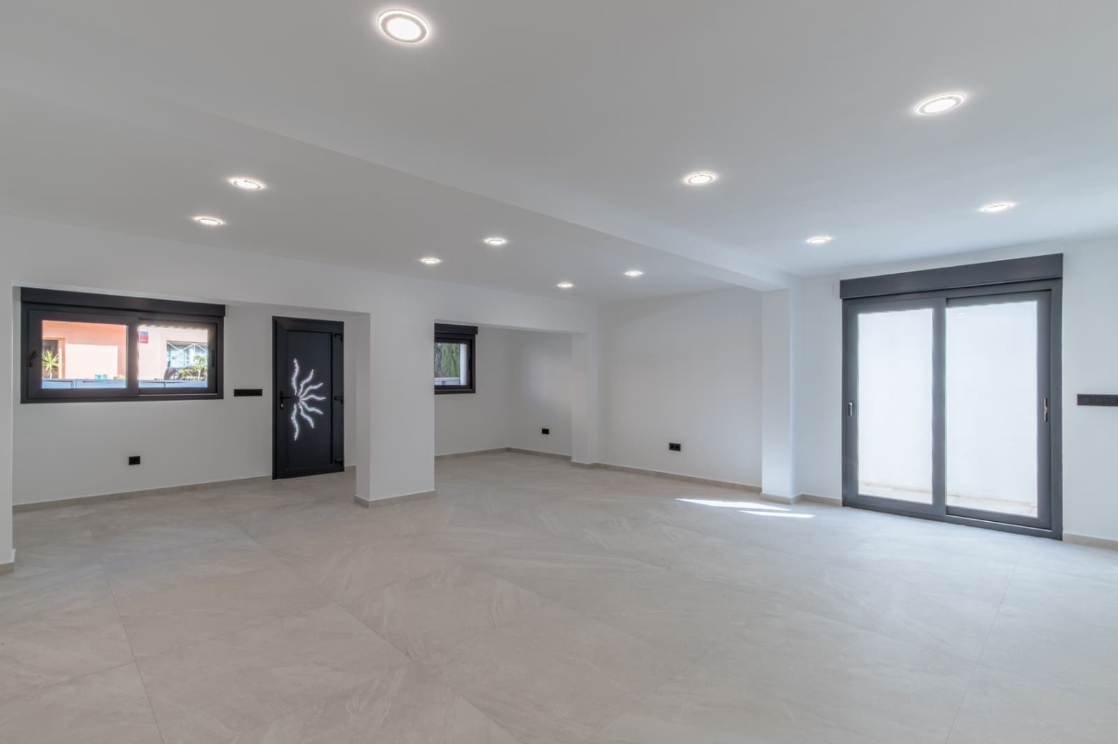 6 Zimmer Villa zu verkaufen in Albir mit Pool Garage - 1.575.000 € (Ref: 9635348)