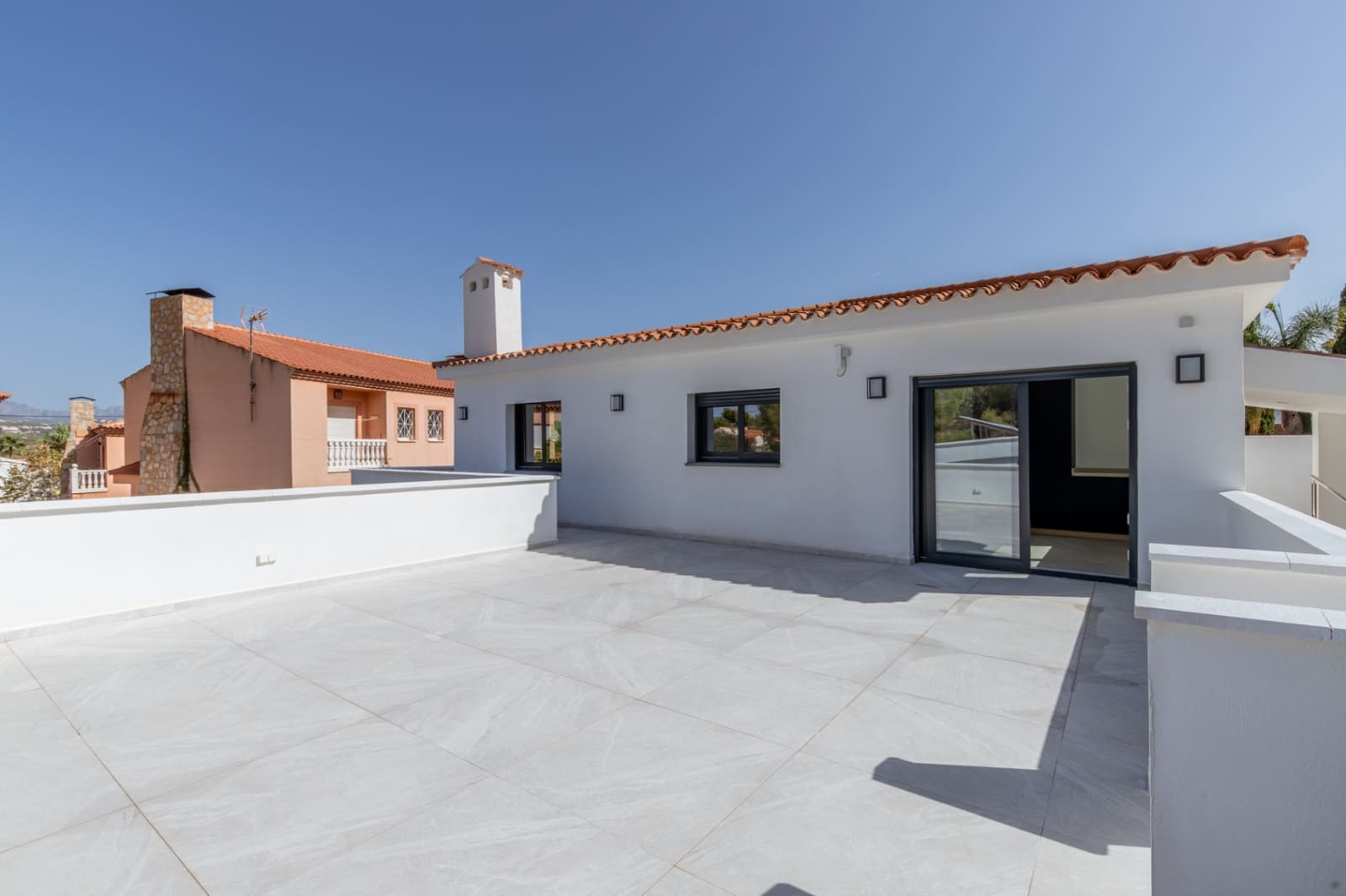 6 Zimmer Villa zu verkaufen in Albir mit Pool Garage - 1.575.000 € (Ref: 9635348)