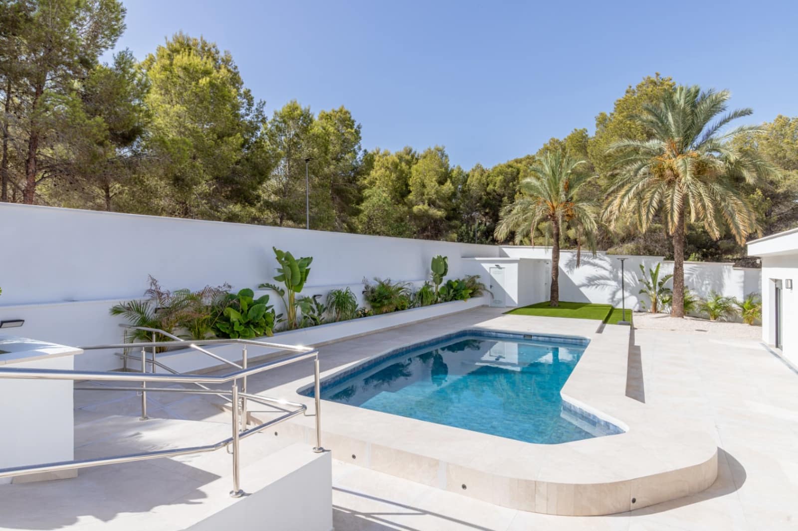 6 Zimmer Villa zu verkaufen in Albir mit Pool Garage - 1.575.000 € (Ref: 9635348)