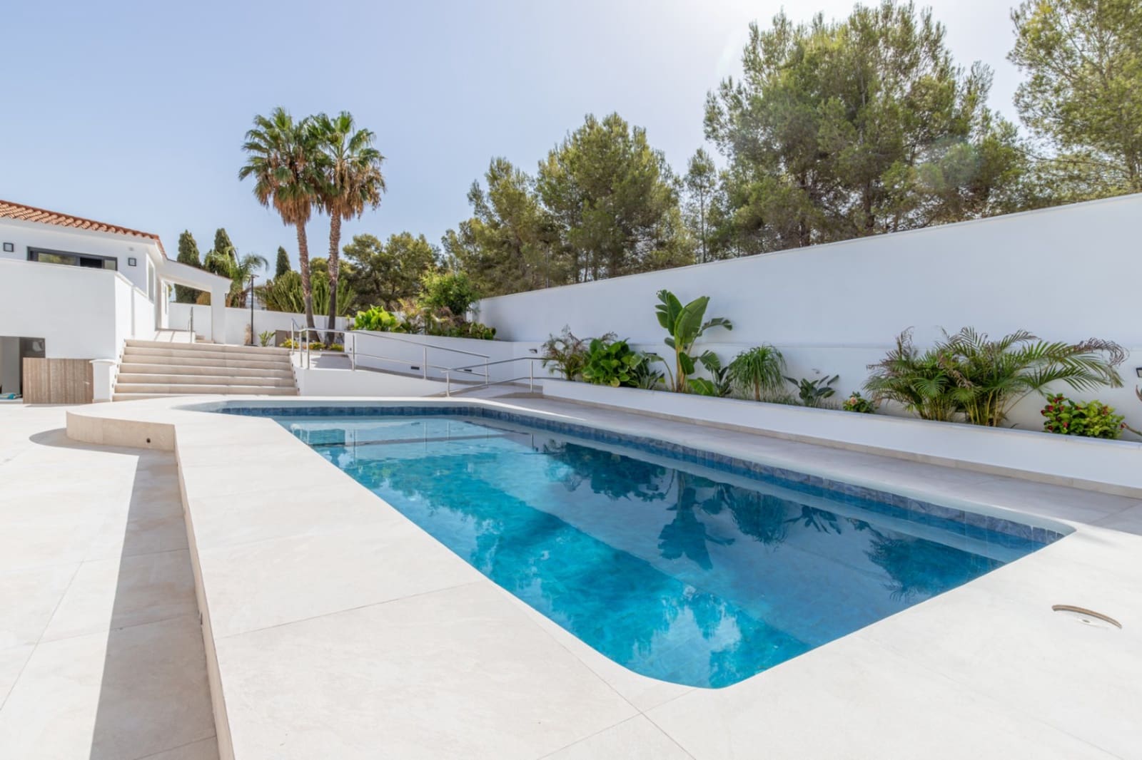 6 Zimmer Villa zu verkaufen in Albir mit Pool Garage - 1.575.000 € (Ref: 9635348)