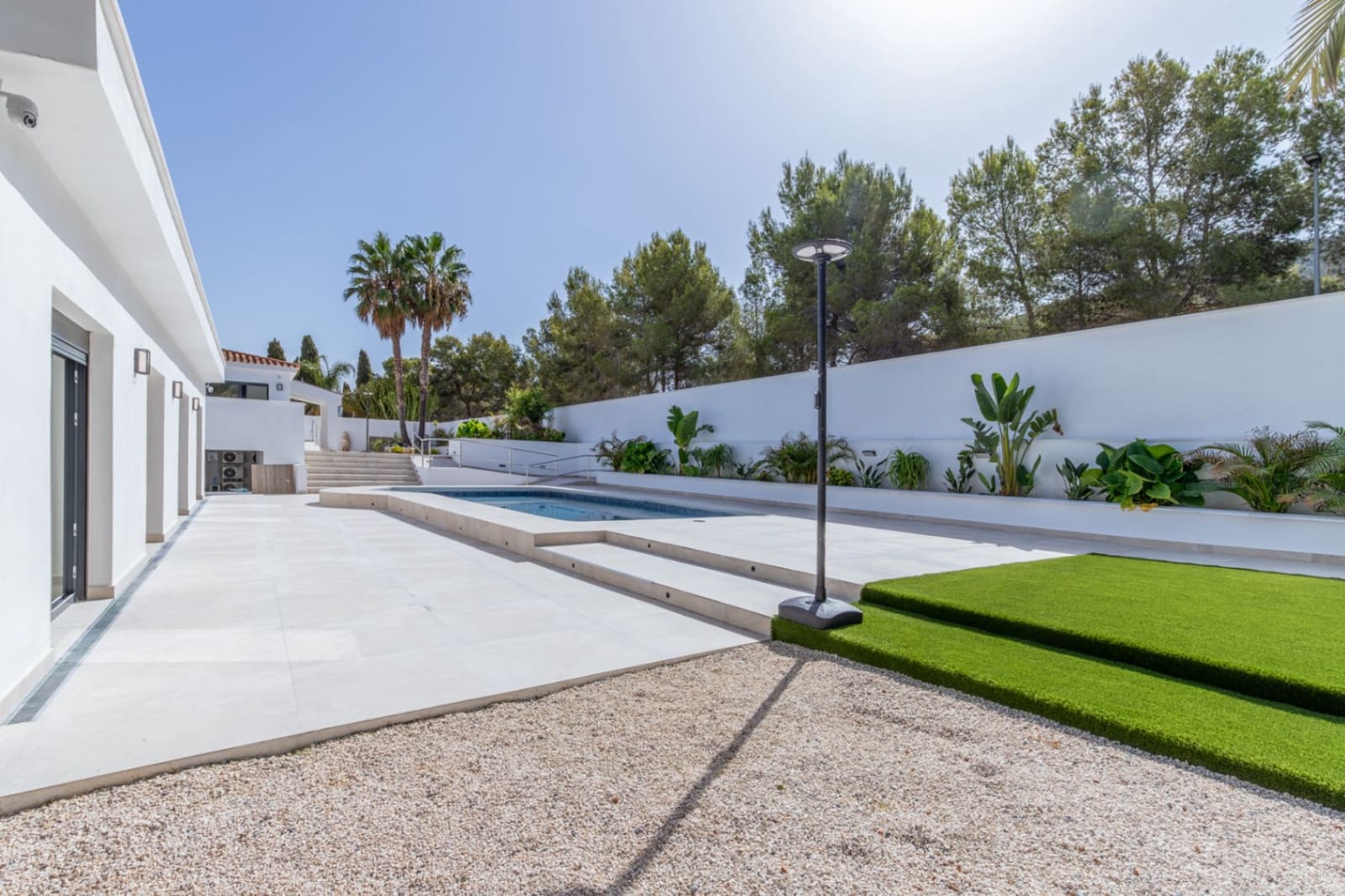 6 Zimmer Villa zu verkaufen in Albir mit Pool Garage - 1.575.000 € (Ref: 9635348)