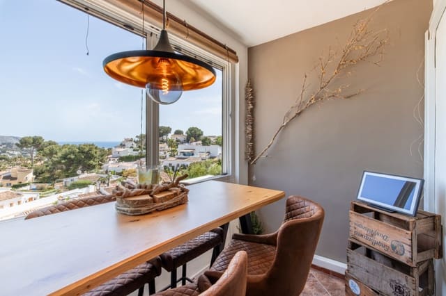 2 soveværelse Lejlighed til salg i Moraira, Teulada-Moraira - € 211.000 (Ref: 9759474)