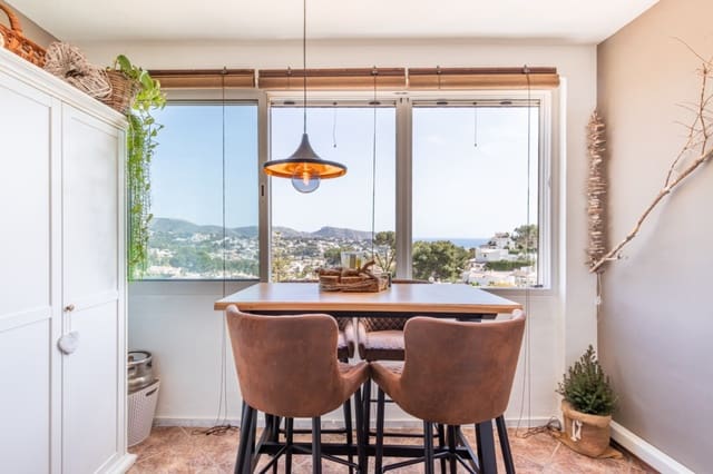 2 soveværelse Lejlighed til salg i Moraira, Teulada-Moraira - € 211.000 (Ref: 9759474)