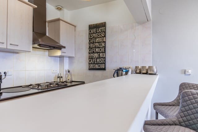 2 soveværelse Lejlighed til salg i Moraira, Teulada-Moraira - € 211.000 (Ref: 9759474)