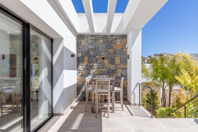 3 slaapkamer Villa te koop in Moraira, Teulada-Moraira met zwembad garage - € 1.585.000 (Ref: 9804884)