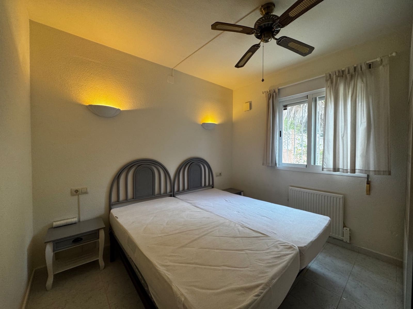 2 soverom Leilighet til leie i Cumbre del Sol med svømmebasseng - € 900 (Ref: 9810860)
