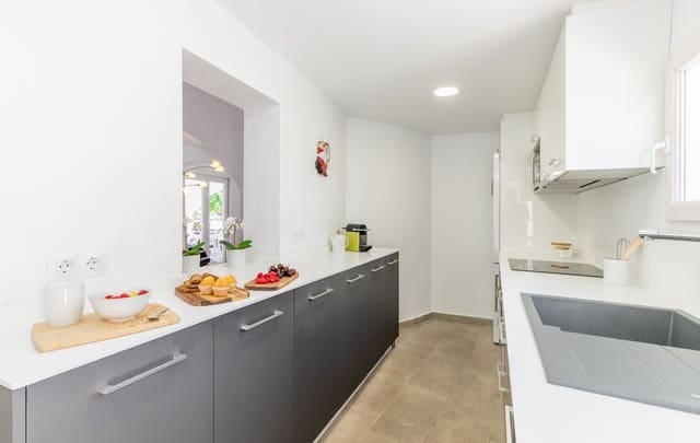 3 Zimmer Villa zu verkaufen in Benissa mit Pool Garage - 748.000 € (Ref: 9830406)