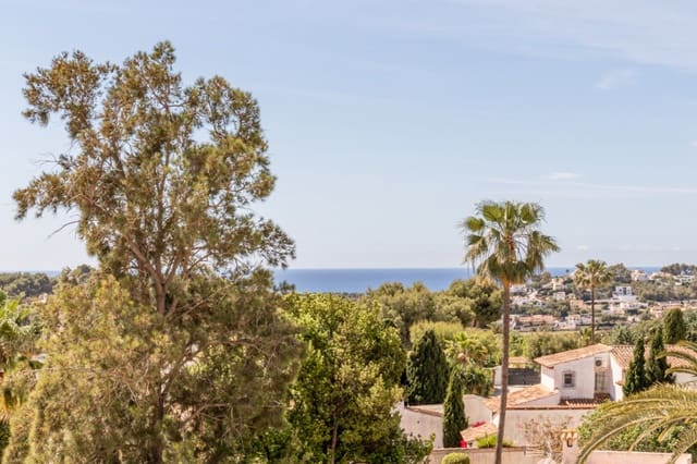 4 soverom Villa til salgs i Moraira, Teulada-Moraira med svømmebasseng garasje - € 930 000 (Ref: 9858892)