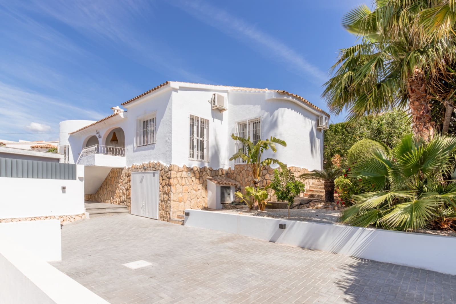 4 soverom Villa til salgs i Moraira med svømmebasseng garasje - € 930 000 (Ref: 9858892)