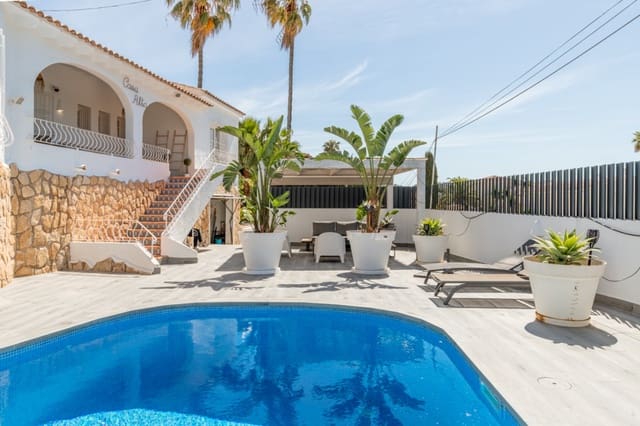 4 slaapkamer Villa te koop in Moraira, Teulada-Moraira met zwembad garage - € 849.000 (Ref: 9858892)