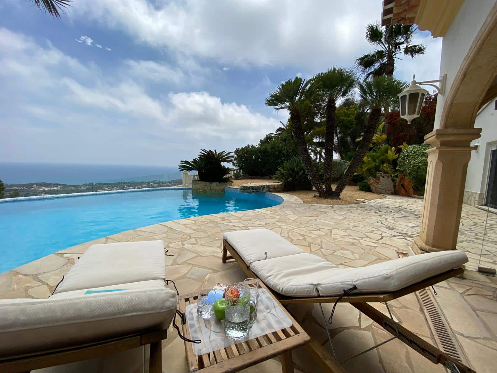 4 soveværelse Villa til salg i Moraira med swimmingpool garage - € 1.500.000 (Ref: 9895397)