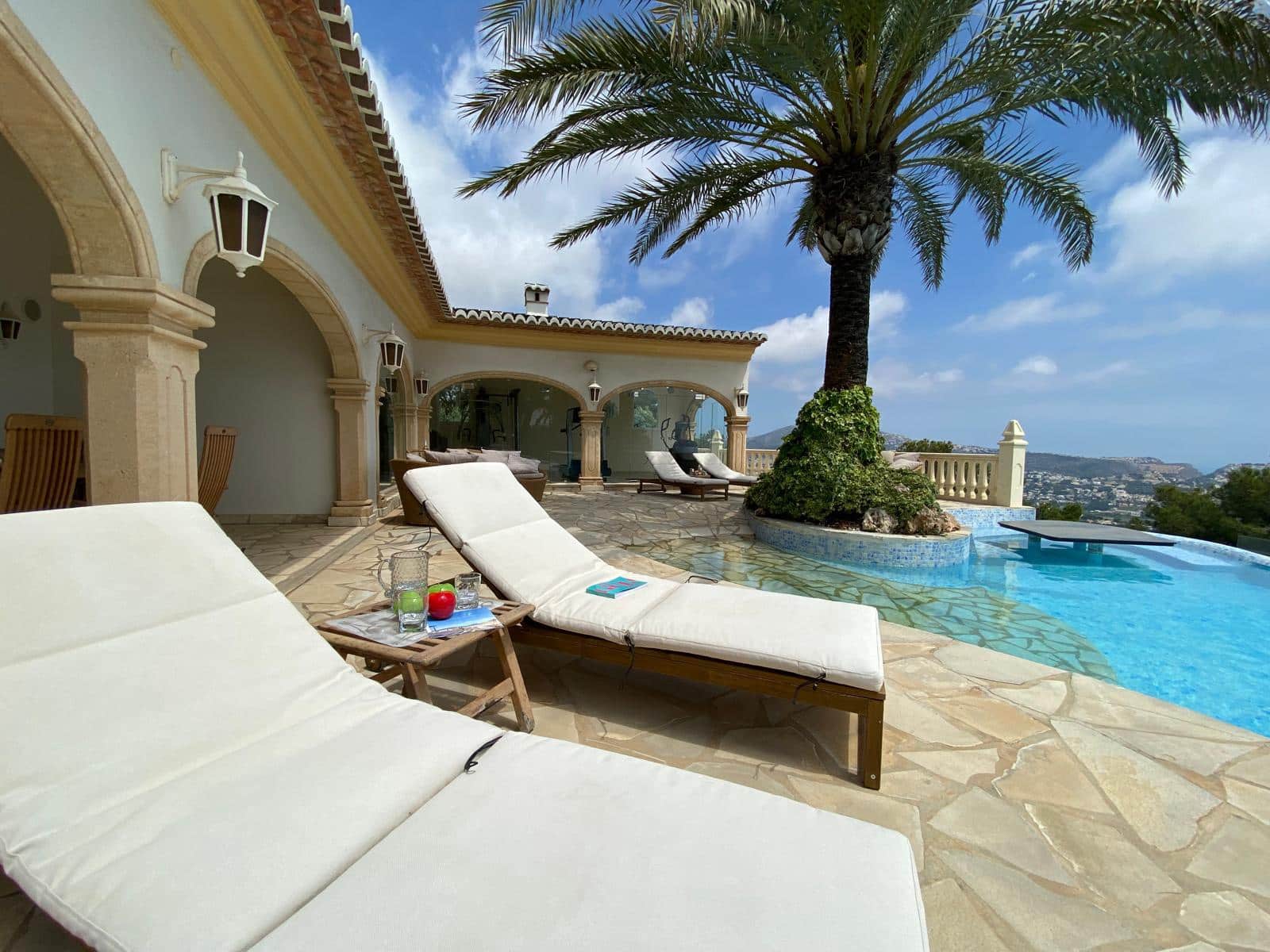 4 soveværelse Villa til salg i Moraira med swimmingpool garage - € 1.500.000 (Ref: 9895397)