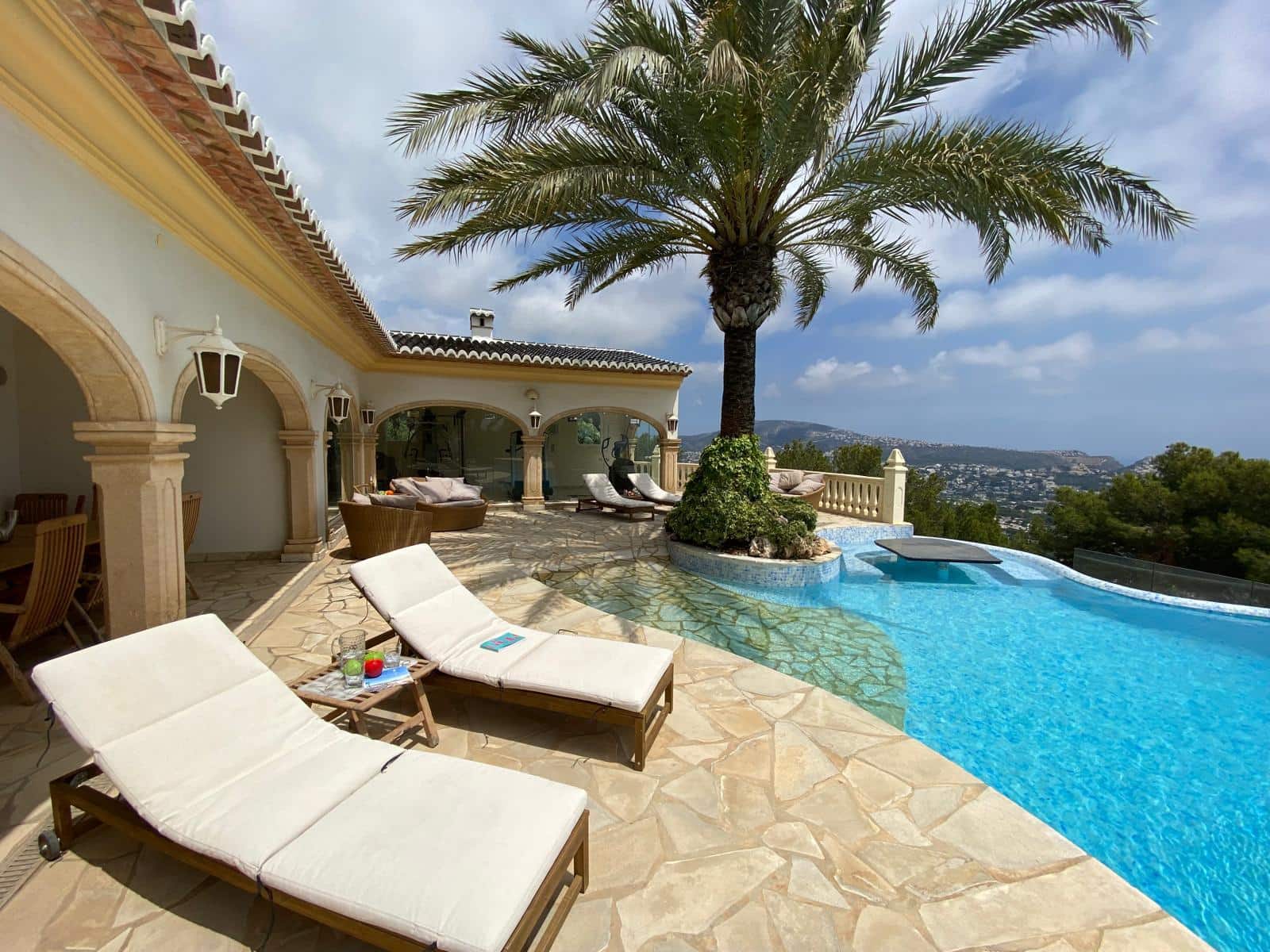 4 soveværelse Villa til salg i Moraira med swimmingpool garage - € 1.500.000 (Ref: 9895397)