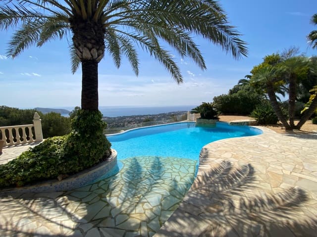 4 soverom Villa til salgs i Moraira, Teulada-Moraira med svømmebasseng garasje - € 1 500 000 (Ref: 9895397)
