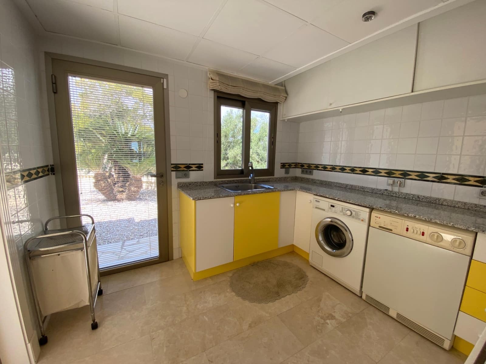 4 bedroom Villa for sale in Moraira with pool garage - € 1,500,000 (Ref: 9895397)