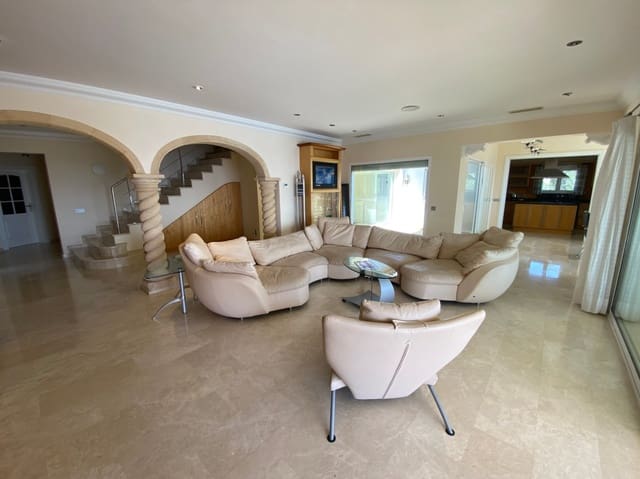 4 soverom Villa til salgs i Moraira, Teulada-Moraira med svømmebasseng garasje - € 1 500 000 (Ref: 9895397)