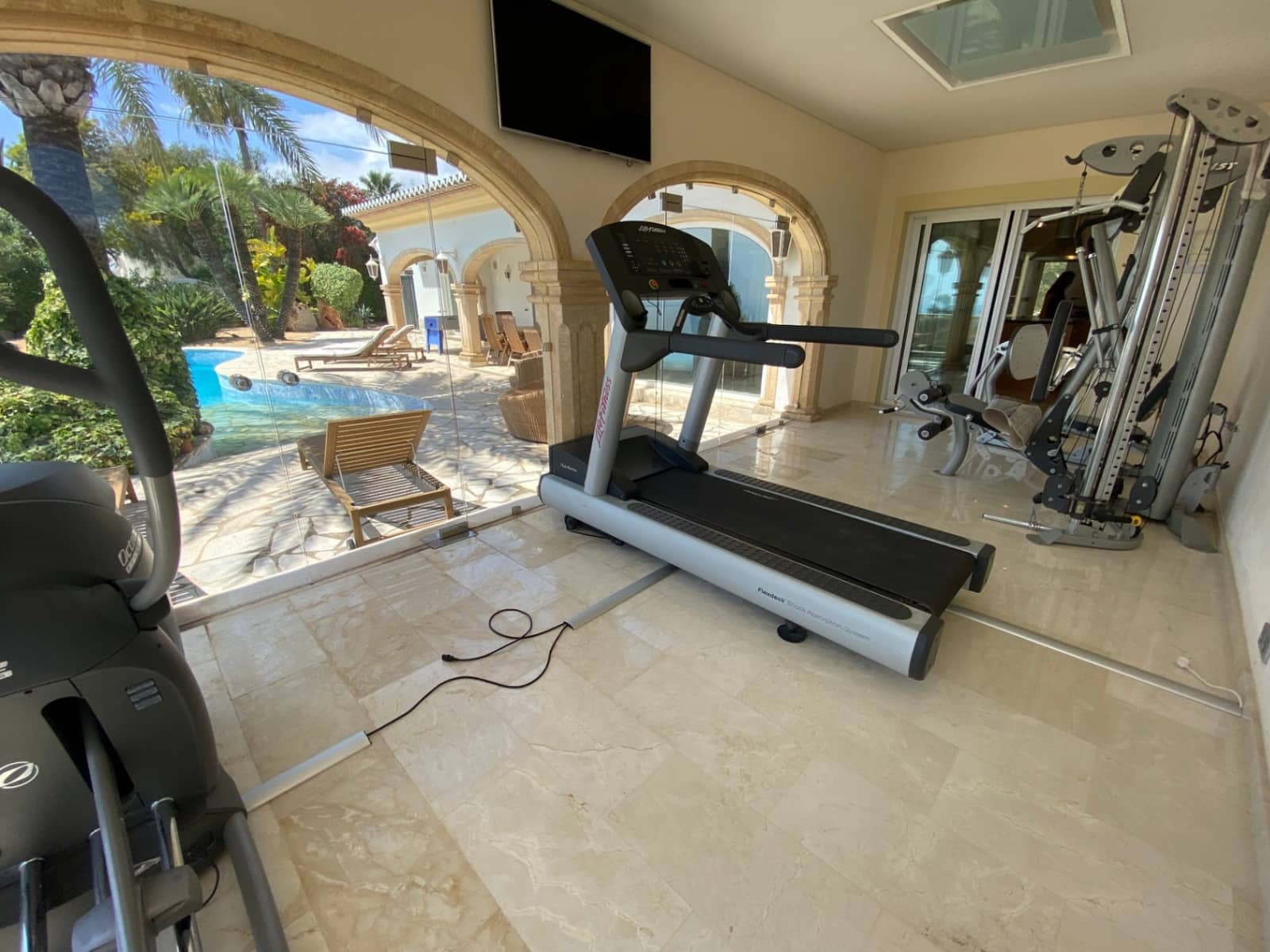 4 bedroom Villa for sale in Moraira with pool garage - € 1,500,000 (Ref: 9895397)