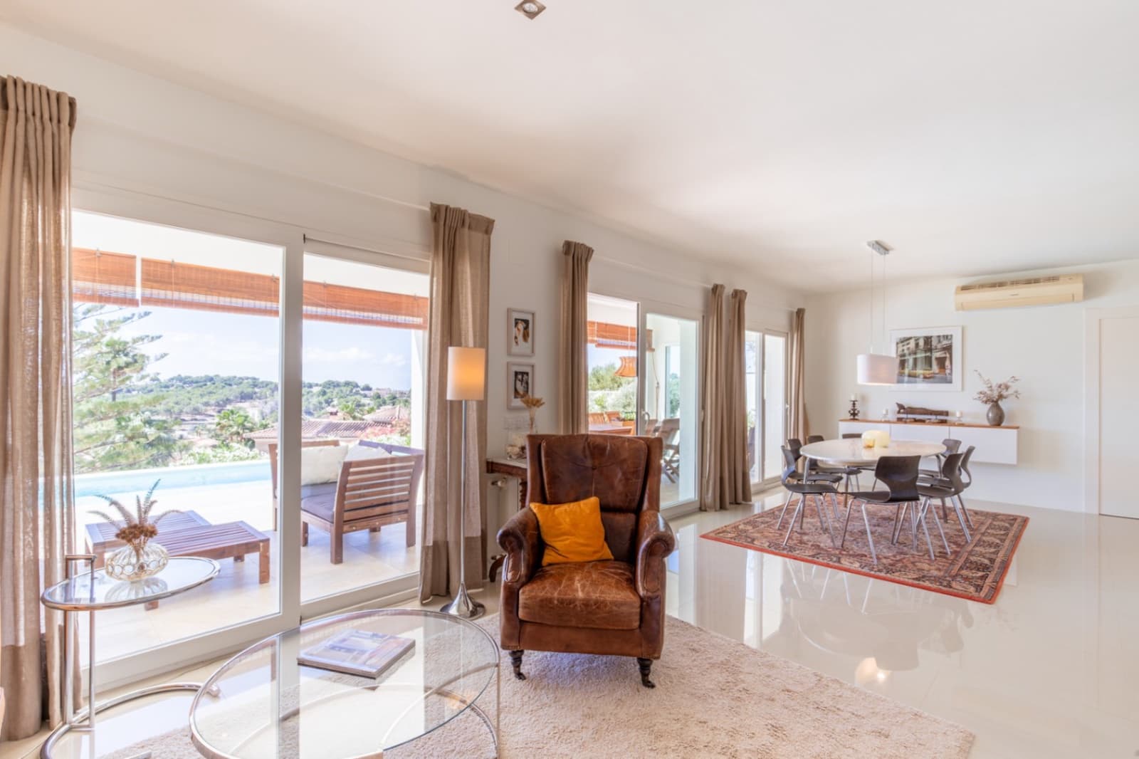 3 bedroom Villa for sale in Moraira with pool garage - € 1,290,000 (Ref: 9906596)