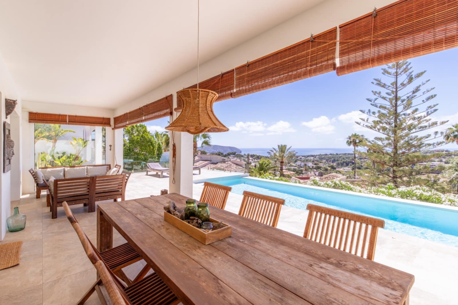 3 bedroom Villa for sale in Moraira with pool garage - € 1,290,000 (Ref: 9906596)