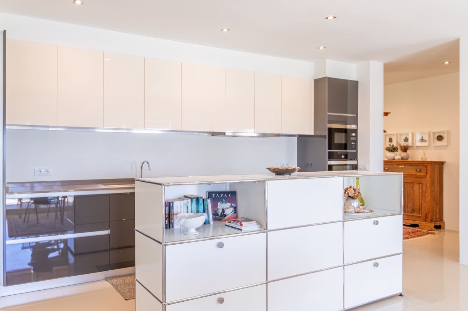 3 bedroom Villa for sale in Moraira with pool garage - € 1,290,000 (Ref: 9906596)